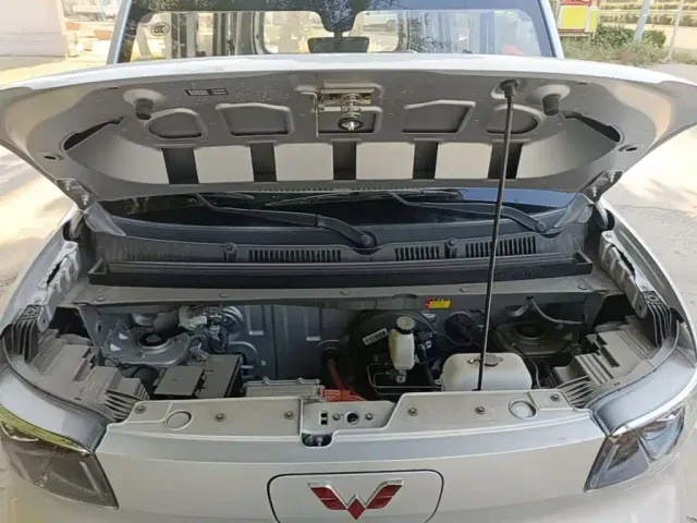Wuling Zhiguang NEV — Фото автомобиля 15