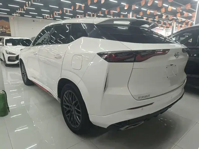 Changan Z6 — Фото автомобиля 4