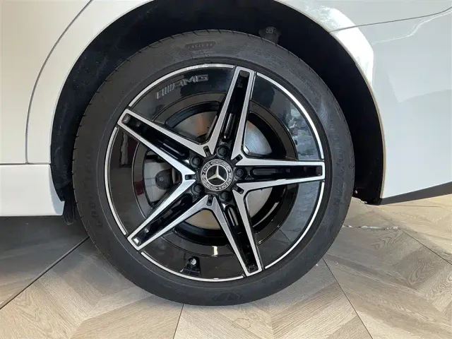 Mercedes-Benz C-Class — Фото автомобиля 11