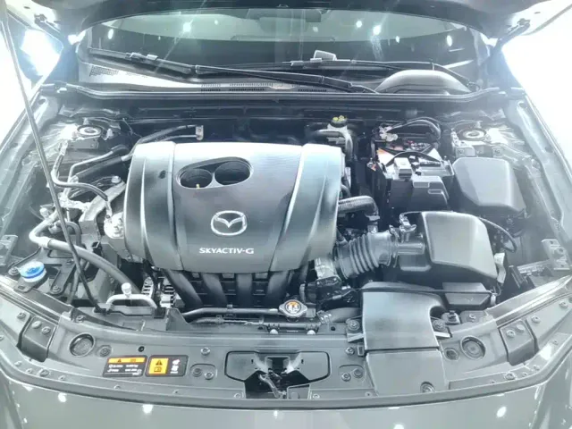 Mazda Axela — Фото автомобиля 19