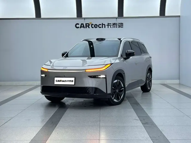 Фотография автомобиля — Toyota BoZhi 3X