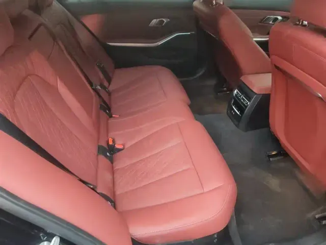 BMW 3 Series — Фото автомобиля 11