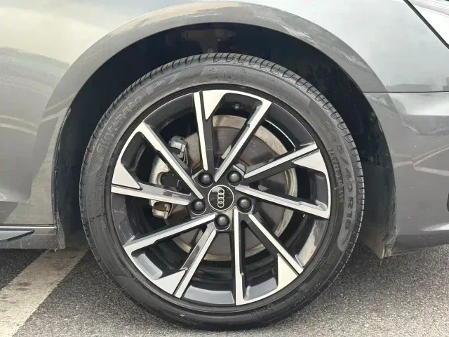 Audi A4L — Фото автомобиля 19