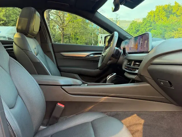 Cadillac CT5 — Фото автомобиля 10