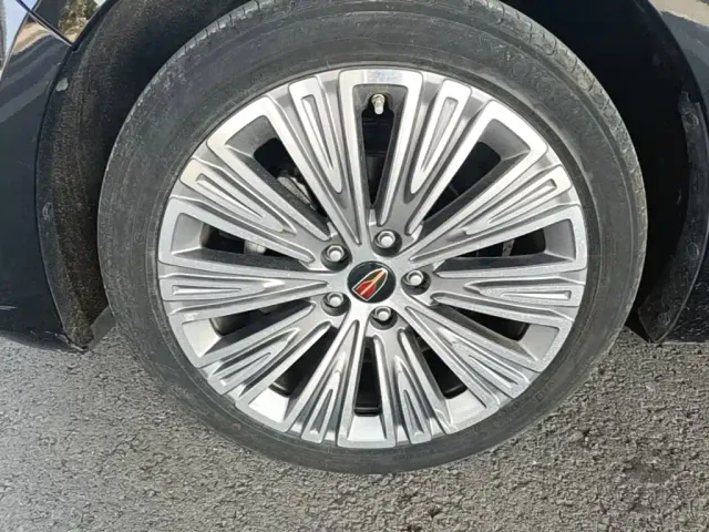 Hongqi H5 — Фото автомобиля 22