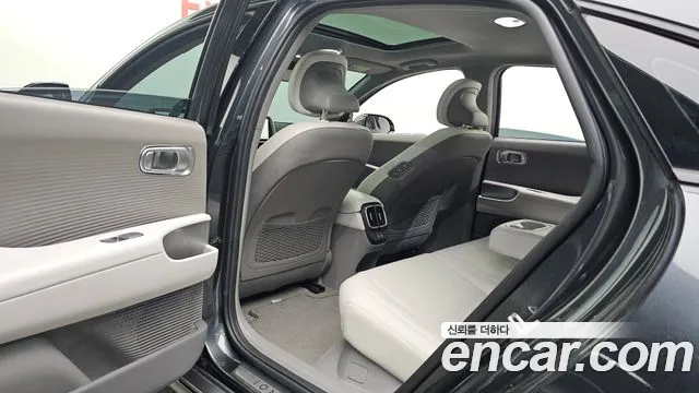 Hyundai Ioniq 6 — Фото автомобиля 11
