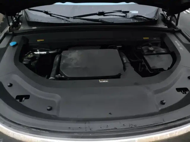Li Auto L8 — Фото автомобиля 10
