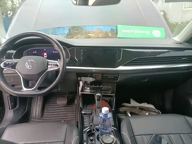 Volkswagen Passat — Фото автомобиля 12