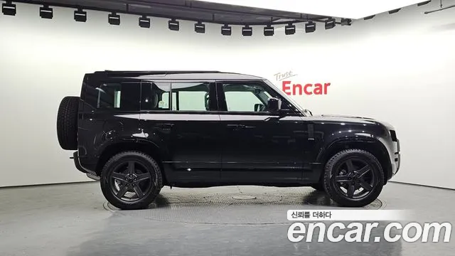 Land Rover Defender — Фото автомобиля 5
