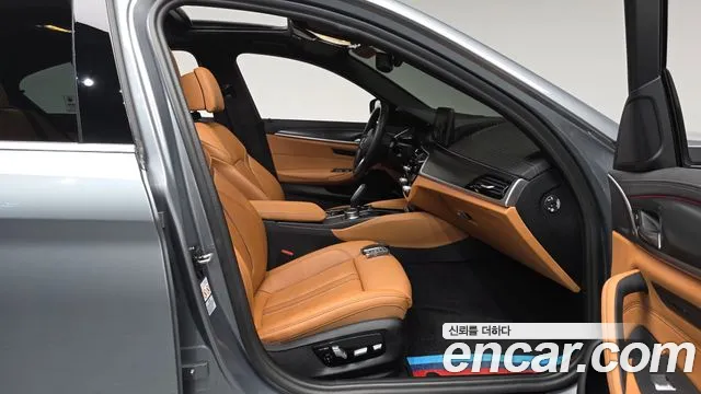 BMW 5 Series G30 — Фото автомобиля 25