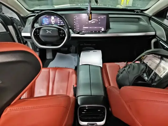 Xpeng P7 — Фото автомобиля 9