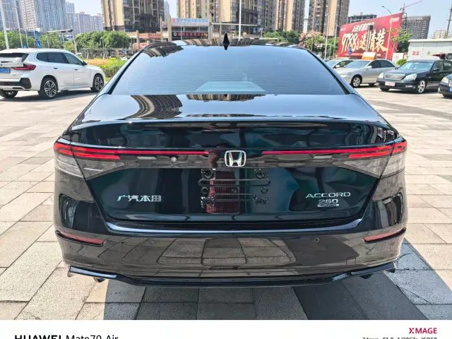 Honda Accord — Фото автомобиля 5