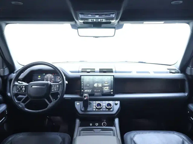 Land Rover Defender — Фото автомобиля 13