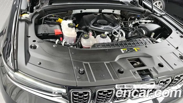 Jeep Cherokee — Фото автомобиля 6