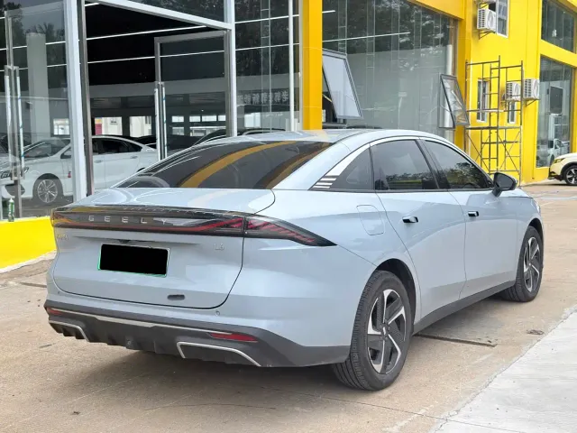 Geely Galaxy L6 — Фото автомобиля 9