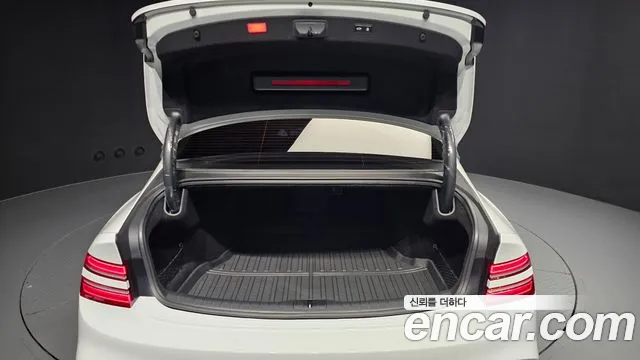 Genesis G80 Бензин 2.5 турбо AWD — Фото автомобиля 30