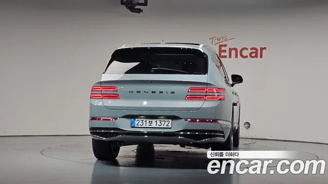 Genesis GV80 — Фото автомобиля 3