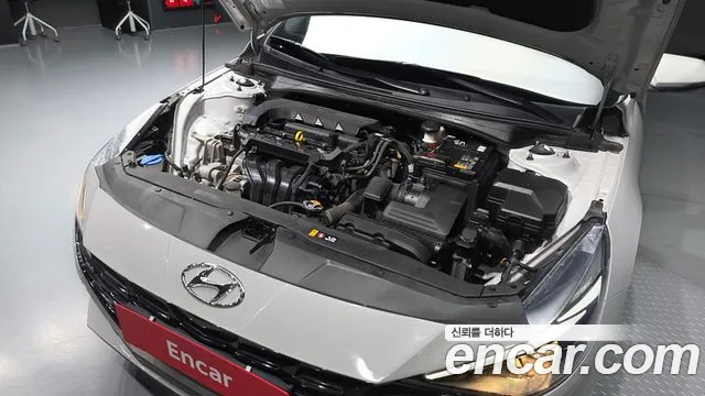 Hyundai AVANTE Avante (CN7) — Фото автомобиля 5