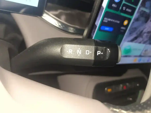 Roewe M7 DMH — Фото автомобиля 16