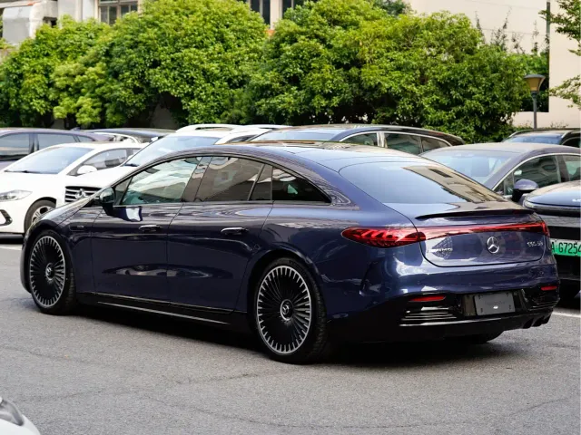 Mercedes-Benz EQS AMG — Фото автомобиля 4