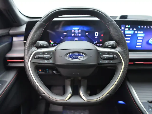 Ford Edge — Фото автомобиля 13