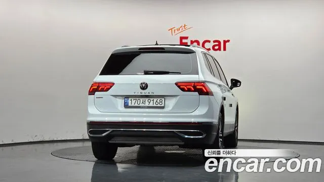 Volkswagen Tiguan — Фото автомобиля 4