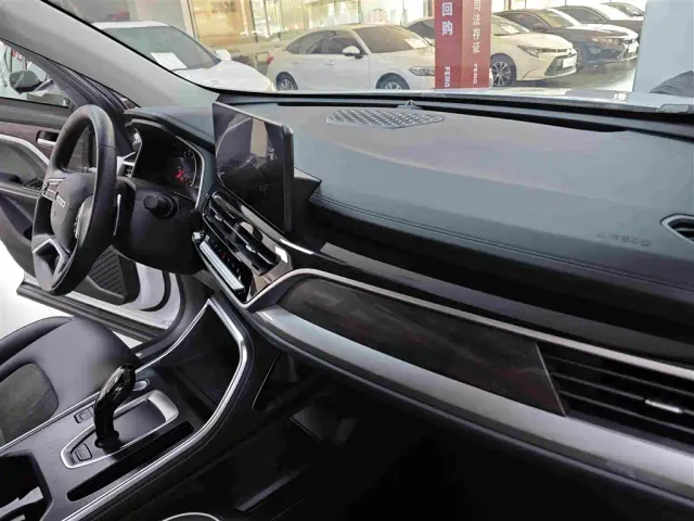 Haval H6 — Фото автомобиля 11