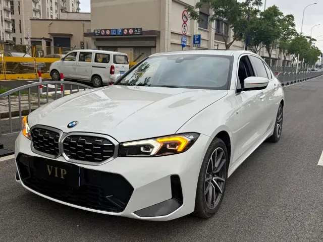 BMW BMW 3 Series 2023 320Li M Sport Package — Фото автомобиля 2