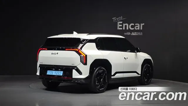 Kia EV3 — Фото автомобиля 2