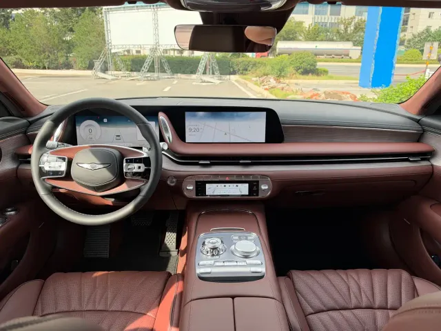 Genesis G90 — Фото автомобиля 9