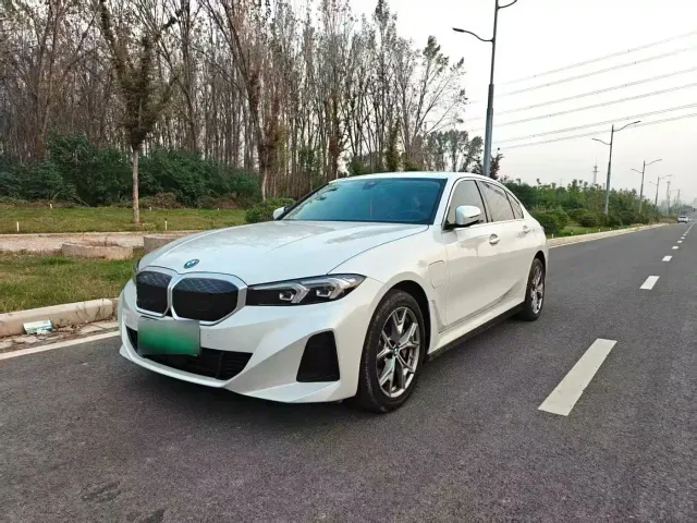 Фотография автомобиля — BMW i3