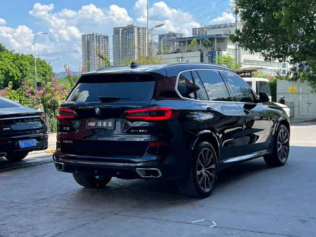BMW X5 — Фото автомобиля 13