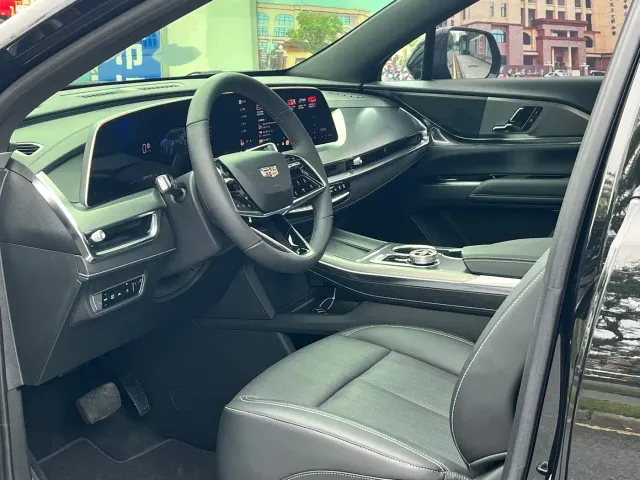 Cadillac XT5 — Фото автомобиля 4