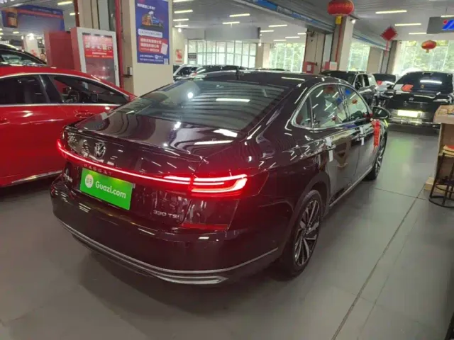 Volkswagen Passat — Фото автомобиля 6