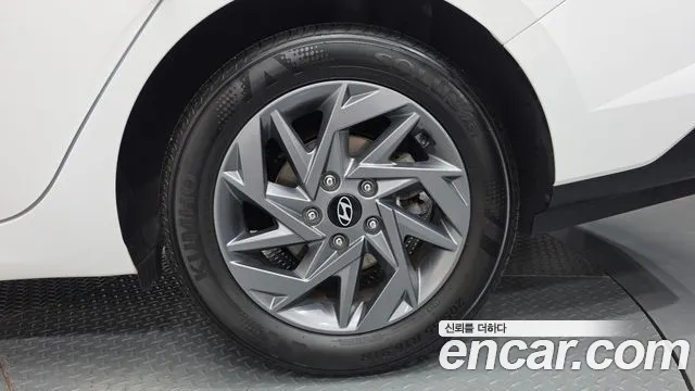 Hyundai Avante CN7 — Фото автомобиля 6