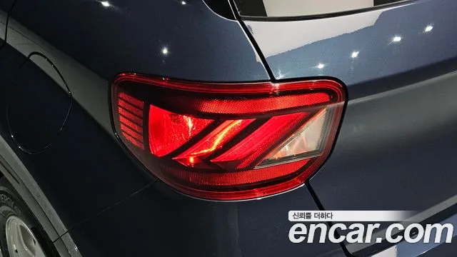 Hyundai Venue — Фото автомобиля 23