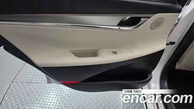 Hyundai Grandeur Новый Grandeur IG — Фото автомобиля 25