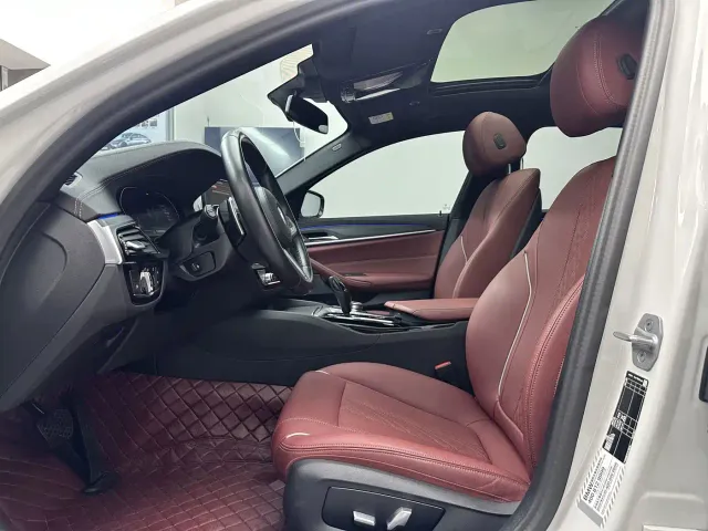 BMW 5 Series — Фото автомобиля 11