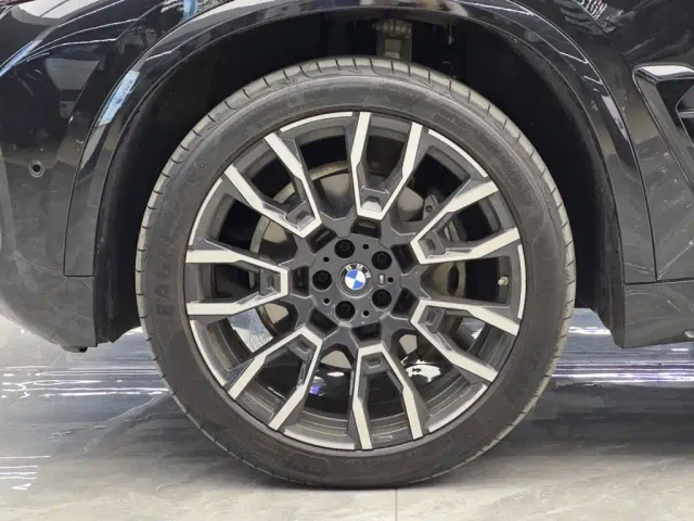 BMW X5 — Фото автомобиля 4