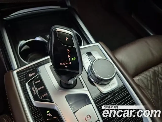 BMW 7 Series G11 — Фото автомобиля 8