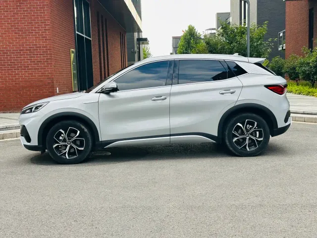 BYD Yuan PLUS — Фото автомобиля 8