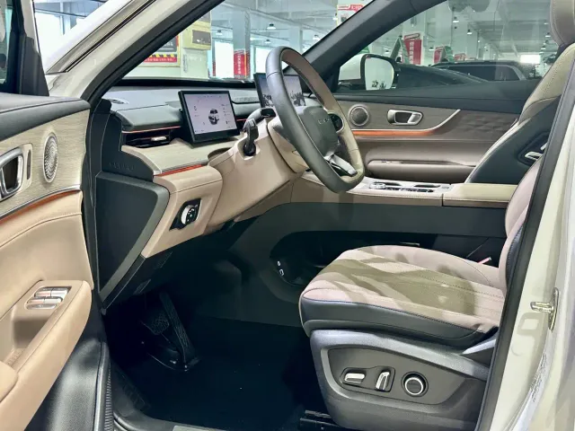 Chery Tiggo 8 PLUS — Фото автомобиля 7