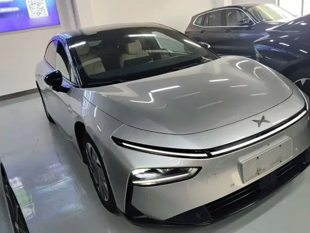Xpeng P7+ — Фото автомобиля 3