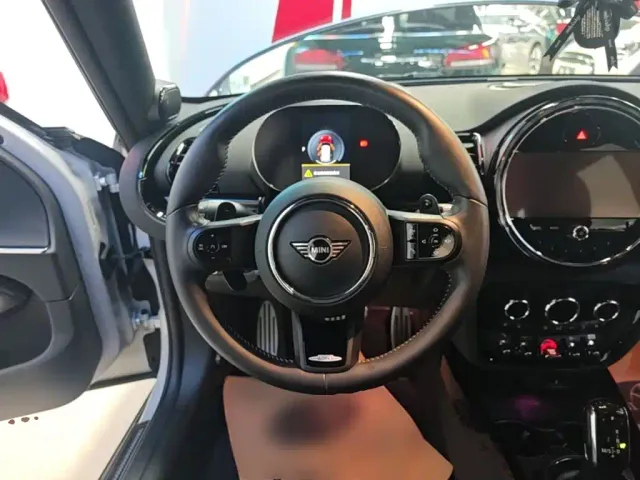 MINI JCW CLUBMAN — Фото автомобиля 10