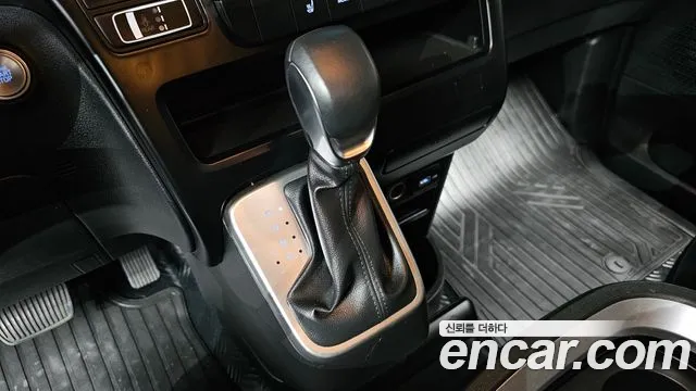 Hyundai Staria Staria Карго 5 мест — Фото автомобиля 9