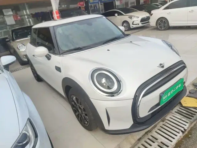 MINI Hatch — Фото автомобиля 3