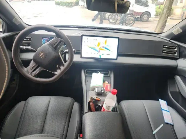 BYD Qin L — Фото автомобиля 5