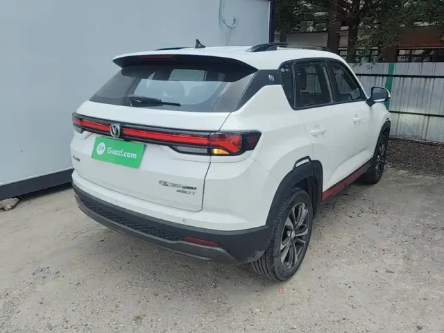 Changan CS35 Plus — Фото автомобиля 6