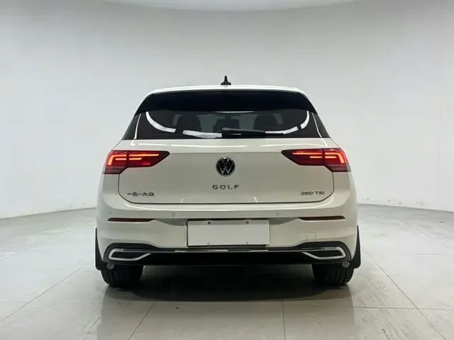 Volkswagen Golf — Фото автомобиля 5