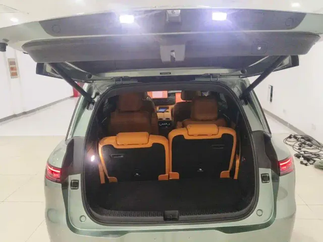 IM Motors LS8 — Фото автомобиля 13